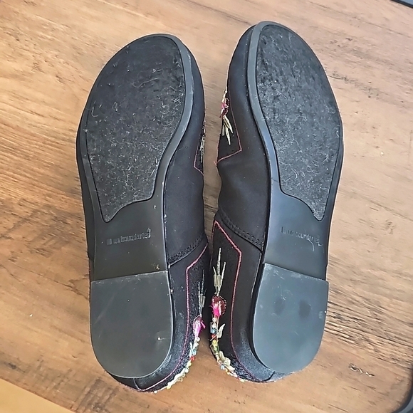 NO Boundaries Embroidered Floral Flats size 6 Excellent used Shape - Picture 6 of 9